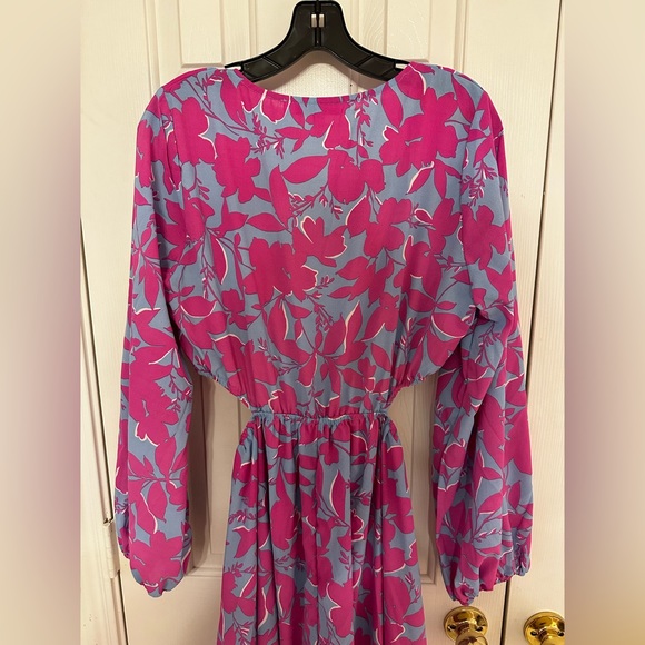 Meet me in Santorini cut out maxi dress. Size L/XL. TALL - Picture 4 of 8